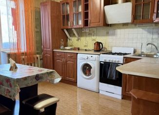 Сдается в аренду 3-комнатная квартира, 68.1 м2, Псковская область, Рижский проспект, 83
