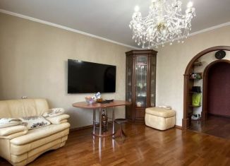 Продаю 4-ком. квартиру, 88.3 м2, Абакан, улица Крылова, 100