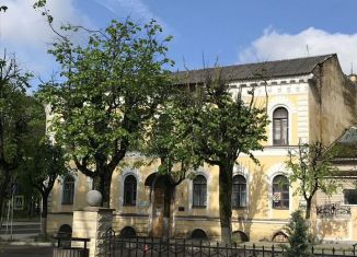 Сдача в аренду офиса, 12 м2, Гатчина, улица Чкалова, 77