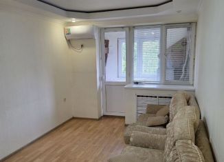 Продам двухкомнатную квартиру, 42 м2, Нальчик, улица Ватутина, 36