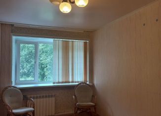 Сдаю 2-ком. квартиру, 44 м2, Северск, улица Калинина, 64