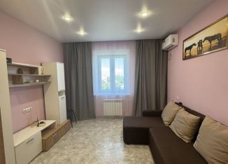 Сдаю 2-ком. квартиру, 60.1 м2, Амурская область, Шатковская улица, 37