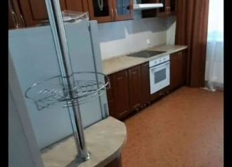 Сдается в аренду однокомнатная квартира, 42 м2, Старый Оскол, микрорайон Дубрава, квартал 3, 33