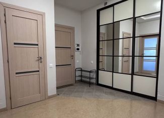 Сдам в аренду трехкомнатную квартиру, 104.7 м2, Татарстан, Гвардейская улица, 46В