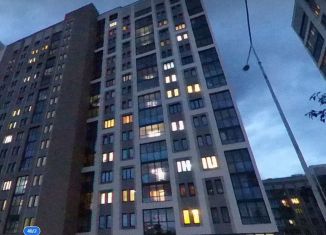 2-комнатная квартира в аренду, 57 м2, Екатеринбург, улица Академика Парина, 40, метро Чкаловская