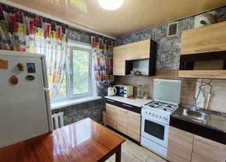 Продам 2-комнатную квартиру, 45 м2, Новомосковск, улица Космонавтов, 27