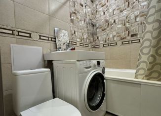 Продается двухкомнатная квартира, 45 м2, Псков, улица Гагарина, 6