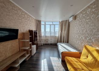 Продаю 1-ком. квартиру, 39 м2, Оренбург, Салмышская улица, 63