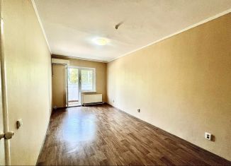 Продажа 1-ком. квартиры, 45 м2, Армавир, улица Лавриненко, 1К