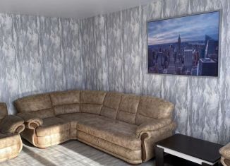 Сдам в аренду трехкомнатную квартиру, 100 м2, Краснодар, улица Ломоносова, 97, микрорайон Центральный