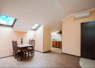 Сдаю 1-ком. квартиру, 42 м2, Геленджик, улица Шевченко, 96
