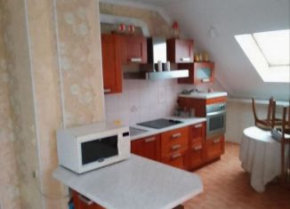 Сдаю 3-комнатную квартиру, 100 м2, Сочи, улица Кирова, 10, микрорайон Центральный