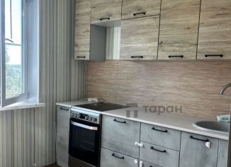 Сдается в аренду однокомнатная квартира, 34 м2, Челябинск, улица Хохрякова, 22