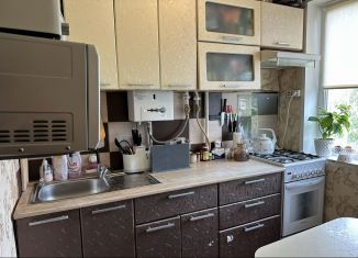 Продам 2-ком. квартиру, 49 м2, Дзержинск, улица Строителей, 15