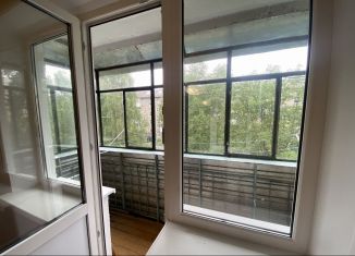 Двухкомнатная квартира на продажу, 42 м2, Златоуст, проспект имени Ю.А. Гагарина, 8-я линия, 8