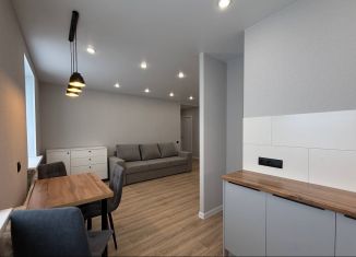 Продажа 2-ком. квартиры, 57.4 м2, Киров, улица Макаренко, 10