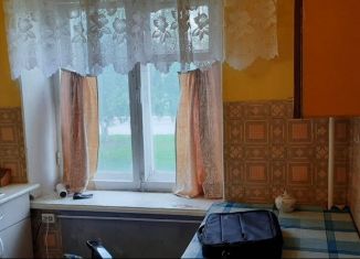 Продаю трехкомнатную квартиру, 63 м2, Алатырь, Комиссариатская улица, 79