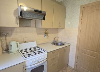Продается 3-ком. квартира, 56 м2, Смоленск, улица Нахимова, 18