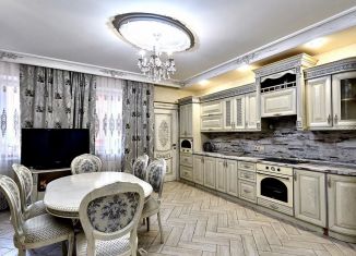 Продаю 3-ком. квартиру, 93 м2, Краснодар, улица имени Жлобы, 139, ЖК Севастопольский