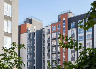 Продам 2-ком. квартиру, 53 м2, Калининград, Минусинская улица, 9