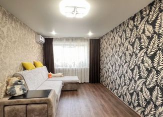 Продаю 2-ком. квартиру, 43 м2, Благовещенск, Коммунистическая улица, 6