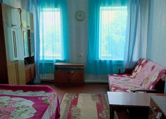 Сдаю двухкомнатную квартиру, 38 м2, Армавир, улица Ефремова, 21