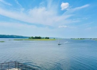 Продаю 1-ком. квартиру, 34.9 м2, Казань, Приволжская улица, 210