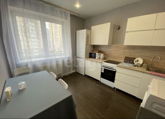 Аренда двухкомнатной квартиры, 50 м2, Тюмень, улица Мельникайте, 2к4, ЖК Горизонт