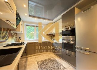 Продается трехкомнатная квартира, 90 м2, Саратов, Большая Садовая улица, 175/183