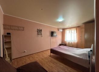Продам 1-комнатную квартиру, 33 м2, Краснодар, улица имени Сергея Есенина, 86, Музыкальный микрорайон