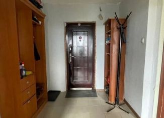 Продажа четырехкомнатной квартиры, 71.1 м2, Стрежевой, улица Строителей, 80