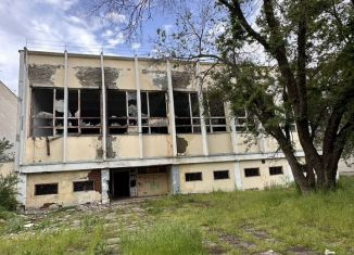 Продаю помещение свободного назначения, 1200 м2, Ставропольский край, Набережная улица, 98А