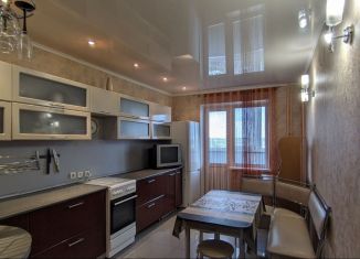 Продам 3-ком. квартиру, 79.6 м2, Саратов, улица имени С.Ф. Тархова, 38