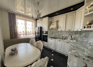 Трехкомнатная квартира на продажу, 75 м2, Чита, Кастринская улица, 9