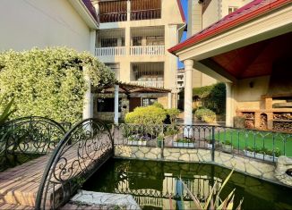 2-ком. квартира в аренду, 50 м2, Сочи, улица Пирогова, 2/4, микрорайон Новый Сочи