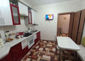 Продаю двухкомнатную квартиру, 57.7 м2, поселок городского типа Карабаш, улица Ленина, 12