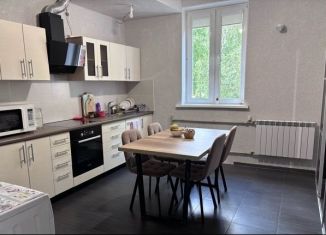 Продам 2-ком. квартиру, 57.7 м2, Кирово-Чепецк, улица Пушкина, 1