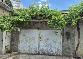 Продам гараж, 30 м2, посёлок городского типа Гурзуф, улица 60 лет СССР