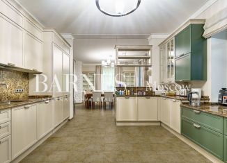 Продаю дом, 850 м2, КП Старый свет