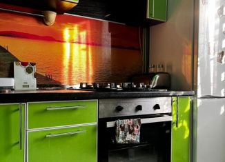 Продам 2-комнатную квартиру, 50.2 м2, Тутаев, Советская улица, 18