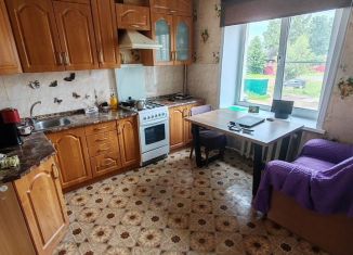 Продаю 3-комнатную квартиру, 60 м2, Боровичи, Устюженская улица, 9А