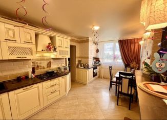 Продажа 2-ком. квартиры, 66 м2, деревня Алтуховка, улица 70-летия Победы, 1