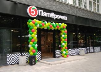 Продаю помещение свободного назначения, 500 м2, Челябинск, улица Труда, 166, Центральный район