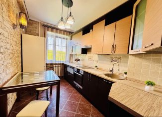 2-комнатная квартира на продажу, 41.6 м2, Серпухов, улица Химиков, 8