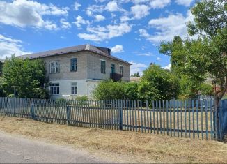 Продается 2-ком. квартира, 70 м2, Кирсанов, Лермонтовская улица, 3
