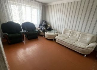 Сдаю 2-ком. квартиру, 56 м2, Грозный, улица Л.И. Яшина, 17