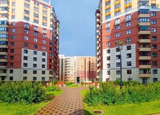 Продается 2-комнатная квартира, 80 м2, Ярославль, улица Лисицына, 57