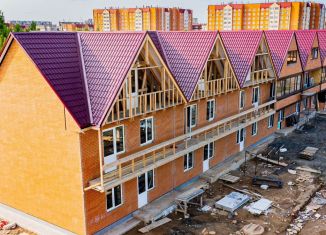 Продается 4-комнатная квартира, 150 м2, Кириши, улица Нефтехимиков, 102/3