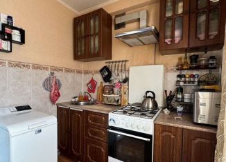 Продаю 2-ком. квартиру, 44.6 м2, Сызрань, Коммунистическая улица, 17