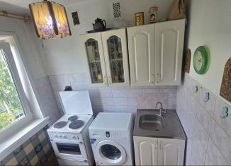 Продаю 2-комнатную квартиру, 42.9 м2, Новосибирск, улица Бориса Богаткова, 167, метро Золотая Нива